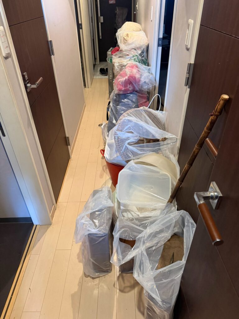 名古屋市千種区で片付けにともなう不用品回収｜ご家族の衣類・雑貨を軽トラックでまとめて