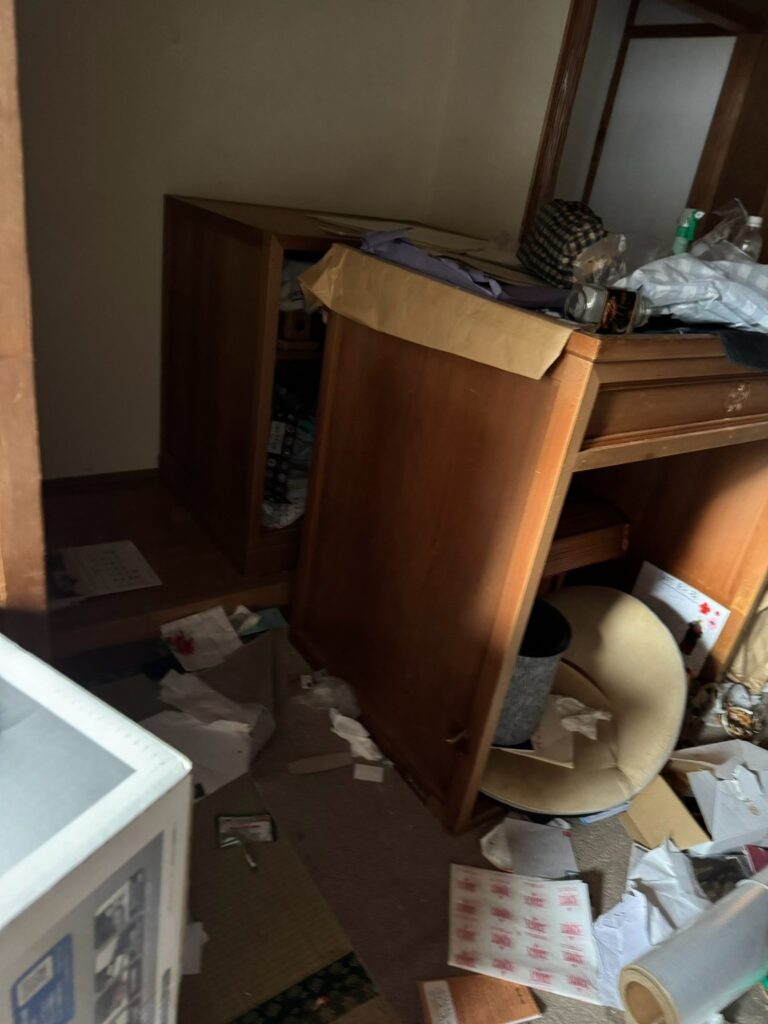 瀬戸市の戸建て3DKの遺品整理（作業前）